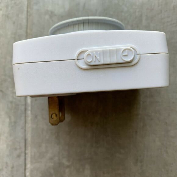 INTERTEK 24-Hour Indoor Timer Programmable Mechanical Pin Timer TESTED WORKS!!!! - Picture 3 of 4